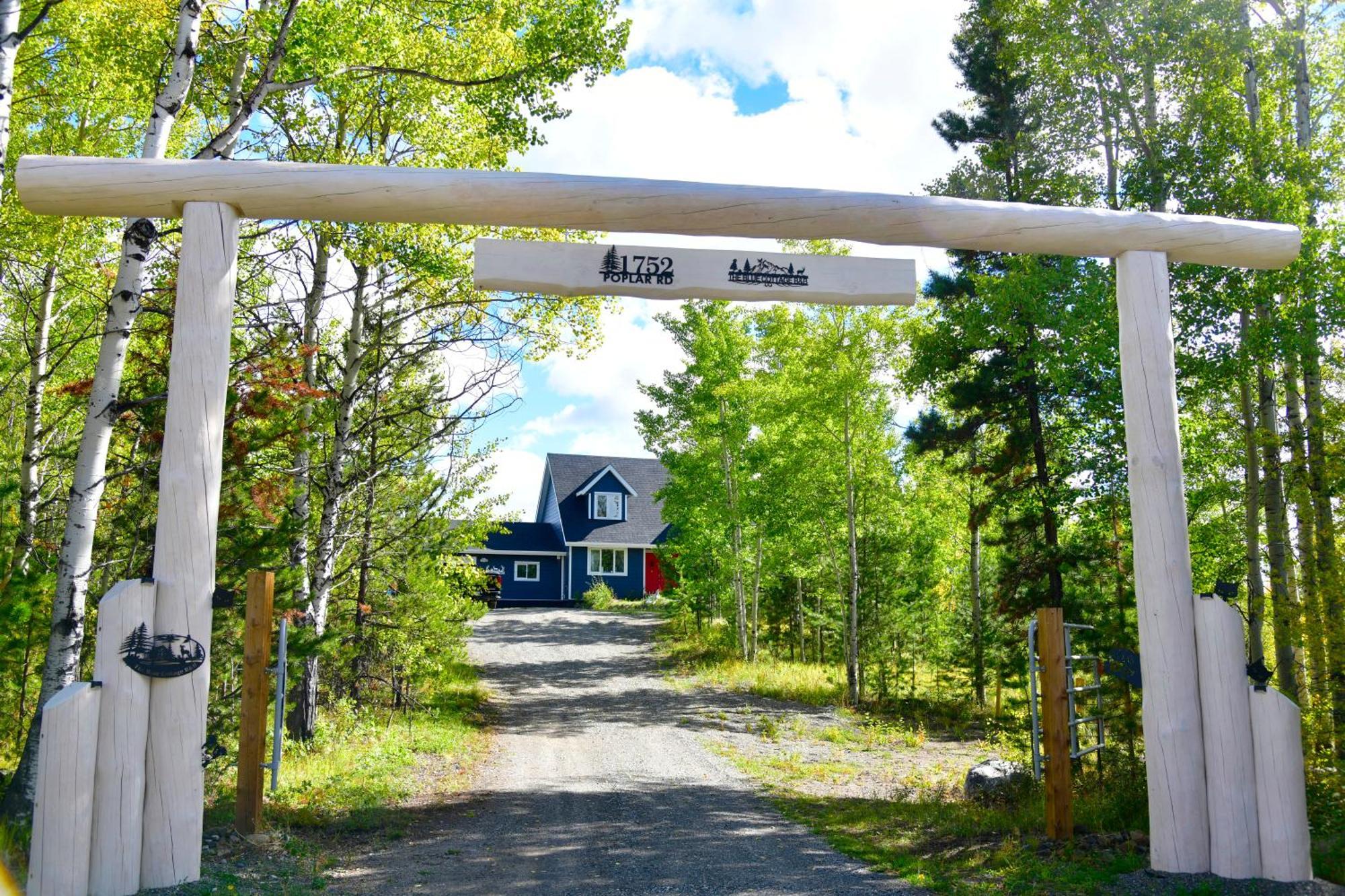 The Blue Cottage B&B Seventy Mile House Buitenkant foto